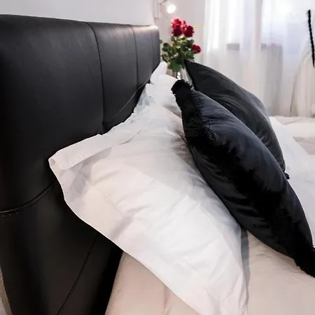 El Duche Πανσιόν Έμπολι